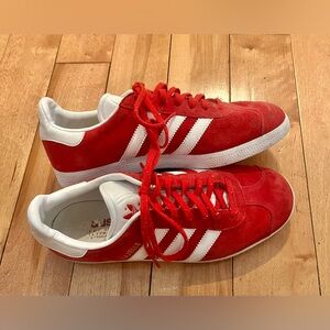 Adidas Gazelle red and white